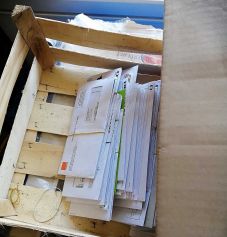 Élelmiszerboltban osztják a nyugdíjakat és szociális juttatásokat a háromszéki Bölönpatakon